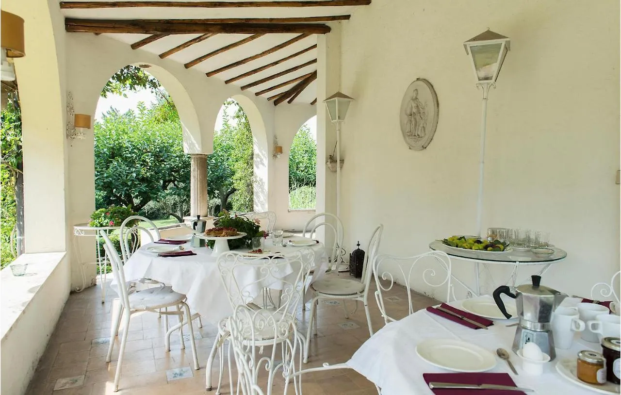 5 Bedroom Stunning Home In Grottaferrata 0*,