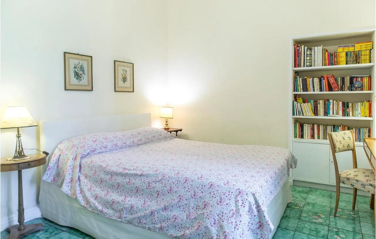 Holiday home 5 Bedroom Stunning Home In Grottaferrata