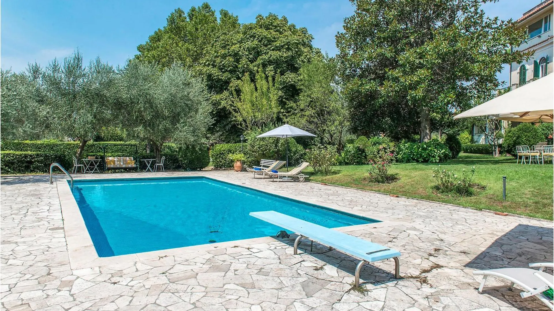 5 Bedroom Stunning Home In Grottaferrata Holiday home